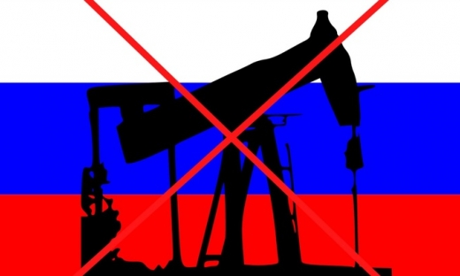 Sau chuỗi ngày ‘giằng co’, EU chính thức ra đòn với dầu Nga