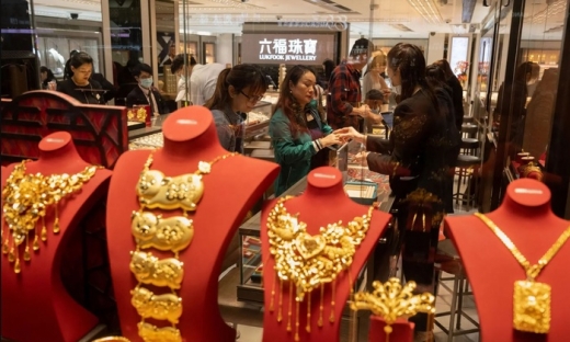 Hàng trăm tỷ USD chảy khỏi Trung Quốc: Tích trữ vàng thỏi, mua căn hộ ở Tokyo