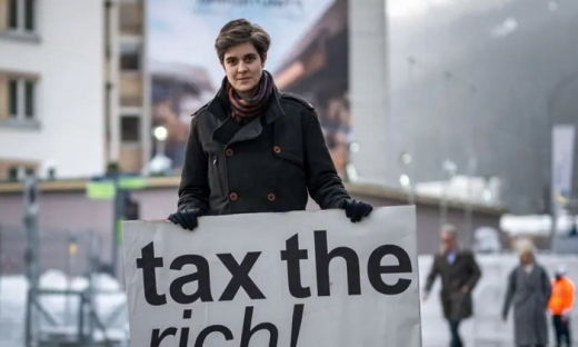 Hàng trăm người siêu giàu yêu cầu được đánh thuế ‘mạnh tay’ hơn