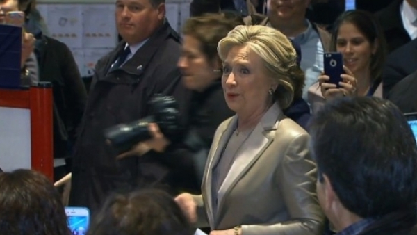 Bà Hillary Clinton đã 'hoàn tất nghĩa vụ công dân' tại New York