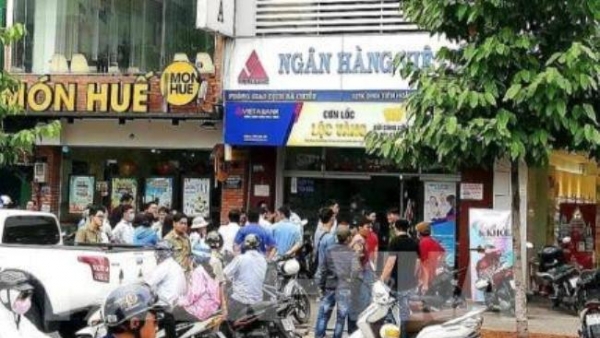 Lãnh đạo Ngân hàng Việt Á trấn an khách hàng sau vụ cướp 1 tỷ đồng