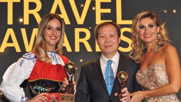 Vietnam Airlines 3 lần đoạt giải 'Oscar ngành du lịch'