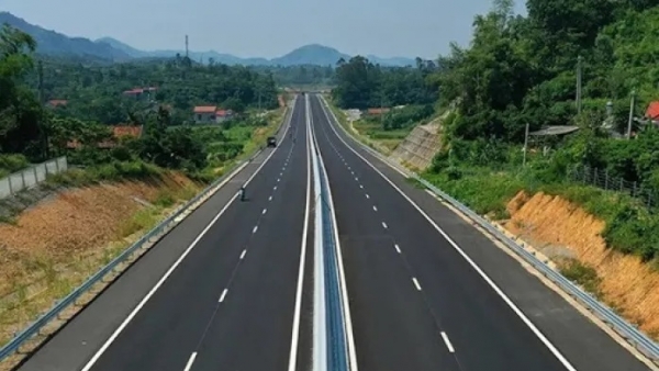 Thủ tướng đồng ý chuyển 8 dự án cao tốc Bắc - Nam và cao tốc Mỹ Thuận - Cần Thơ  sang đầu tư công