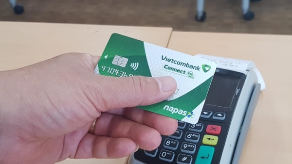 Ngân hàng sẽ dừng phát hành thẻ ATM từ và thay bằng thẻ gắn chip