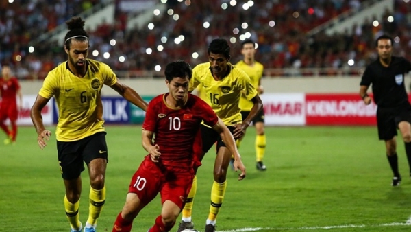Nghịch lý kinh tế - bóng đá giữa Việt Nam và Malaysia