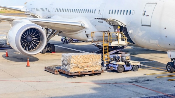 Ứng xử với phương thức vận tải hàng hóa mới nhìn từ đề xuất của IPP Air Cargo