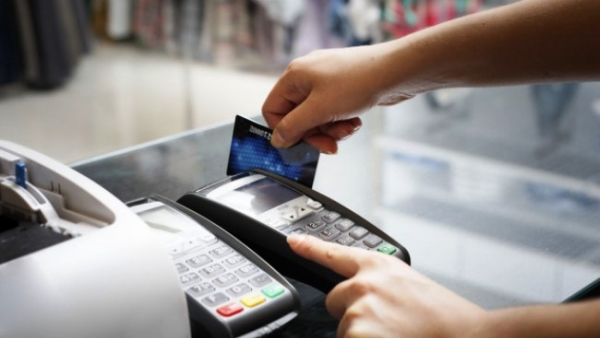Những khoản chi tiêu người dùng thẻ tín dụng nên tránh