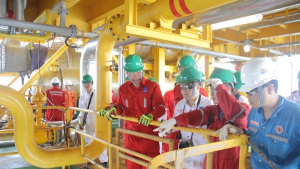 Việt Nam sắp đón dòng dầu đầu tiên tại Mỏ Cá Tầm, ngân sách sẽ có thêm 1 tỷ USD