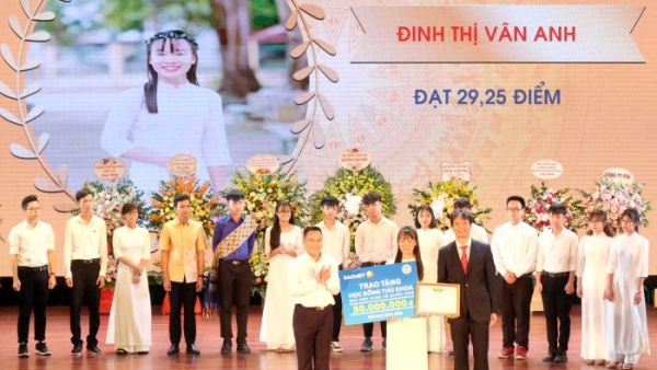 Bảo Việt dành 9 tỷ đồng tài trợ sinh viên ngành tài chính – bảo hiểm