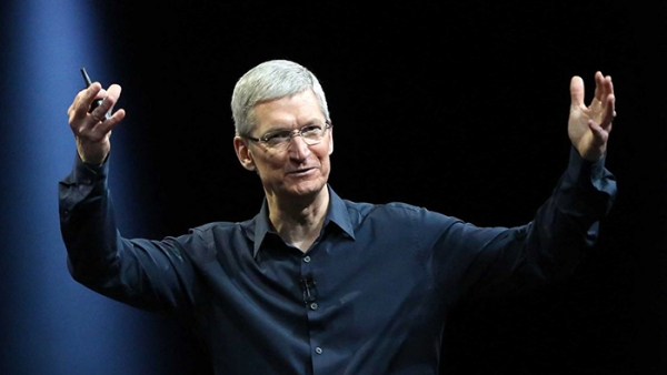 CEO Tim Cook nói gì khi Apple trở thành công ty nghìn tỷ USD