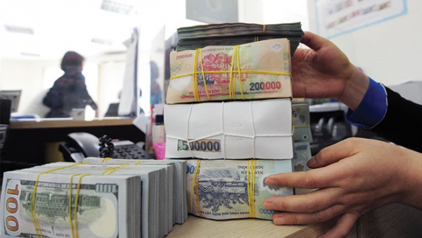 HSBC: Nợ xấu kéo dài, thoái vốn chậm gây khó cho kinh tế Việt Nam