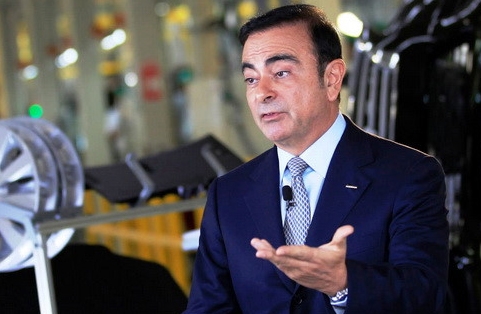 Ông Carlos Ghosn vẫn giữ chức CEO hãng xe Renault