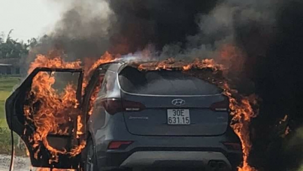 Nhiều vụ ô tô bỗng dưng bốc cháy 'gọi tên' Hyundai SantaFe