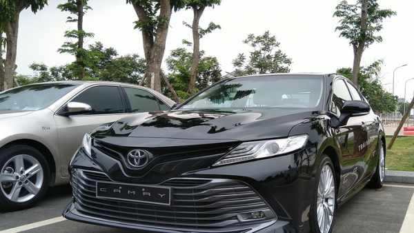Chi tiết Toyota Camry 2019 bản cao cấp 2.5Q giá hơn 1,2 tỷ đồng tại Việt Nam