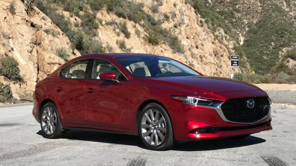 Triệu hồi hơn 12.000 xe Mazda3 tại Mỹ và Canada do lỗi tựa đầu