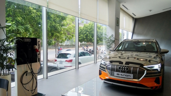 'Chạm mặt' SUV điện Audi e-tron 2019 tại Hà Nội
