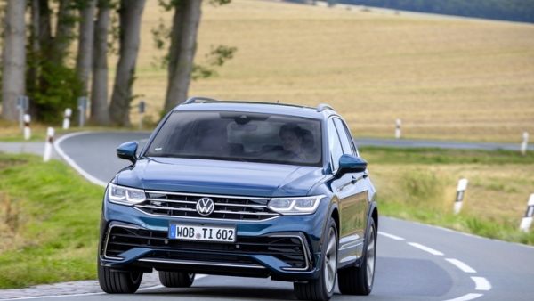 Volkswagen Tiguan 2021 có giá bán từ 744 triệu đồng tại Anh quốc