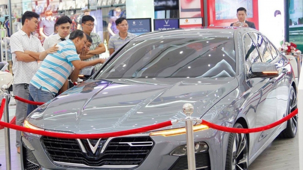 Ô tô tuần qua: VinFast thu mua xe cũ, Bộ Tài chính không đồng ý giảm lệ phí trước bạ ô tô