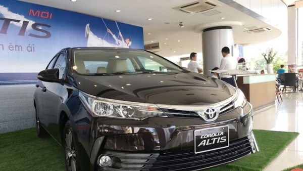 Dọn đường cho phiên bản mới, Toyota Corolla Altis giảm giá gần 200 triệu đồng