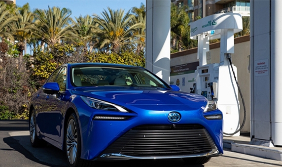 Vì sao Toyota chưa 'mặn mà' sản xuất xe điện?