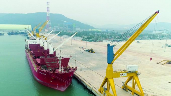 Đề xuất cảng biển Nghi Sơn - Thanh Hóa được phép nhập khẩu ô tô dưới 16 chỗ