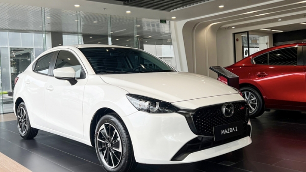 Sedan hạng B: Mazda2, Kia Soluto ‘hụt hơi’, bán chậm nhất tháng