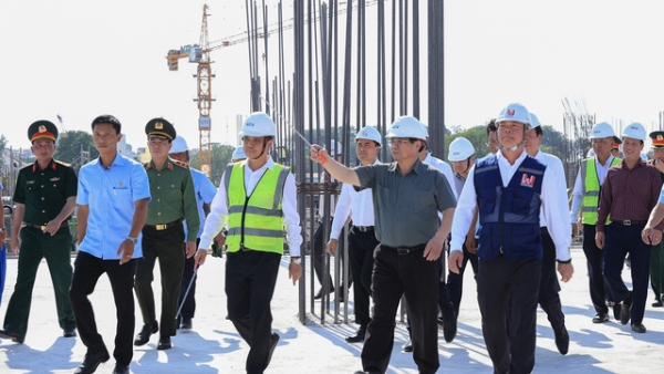Thủ tướng: Hoàn thành nhà ga hành khách T3 Tân Sơn Nhất trước 30/4