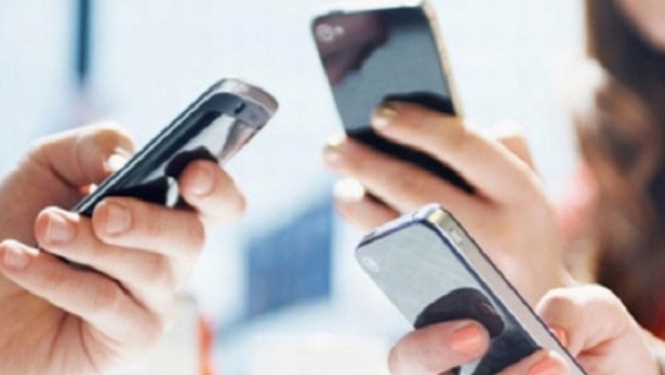 Giá cước điện thoại Viettel, Mobifone và Vinaphone sẽ giảm 20% từ 1/5