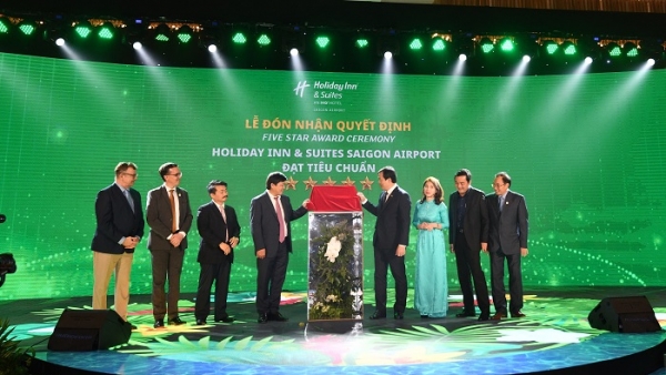 Khách sạn Holiday Inn & Suites Saigon Airport đầu tiên Việt Nam đạt chứng nhận 5 sao