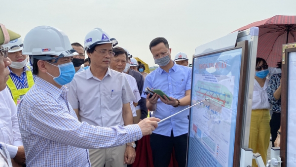 Dự án nâng cấp đường băng sân bay Nội Bài: Tiến độ chậm, phối hợp giữa các cơ quan lỏng lẻo