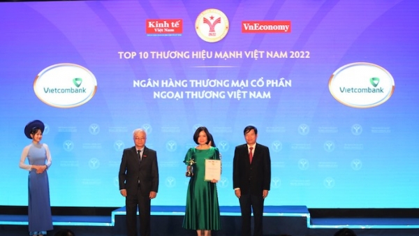 Vietcombank 9 lần liên tiếp có mặt trong top 10 thương hiệu mạnh Việt Nam