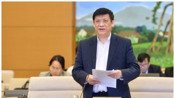 Vụ Việt Á: Cựu Bộ trưởng Nguyễn Thanh Long 'vòi' hàng triệu USD thế nào?
