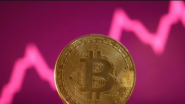 Lần đầu tiên trong lịch sử, bitcoin vượt mốc 70.000 USD