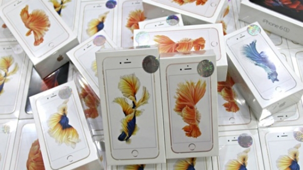 Doanh số bán iPhone của FPT Trading giảm 3.000 tỷ do Apple đổi chính sách