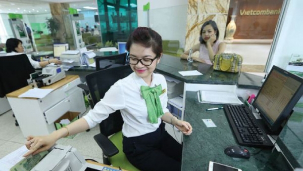Vietcombank tính bán 2,3 triệu cổ phiếu Vietnam Airlines