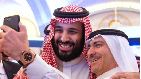Thái tử Arab Saudi tươi cười selfie bất chấp khủng hoảng nhà báo bị giết