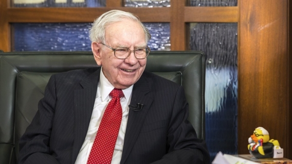 Kỷ lục đấu giá ăn trưa với tỷ phú Warren Buffett: Bỏ ra hơn 100 tỷ đồng