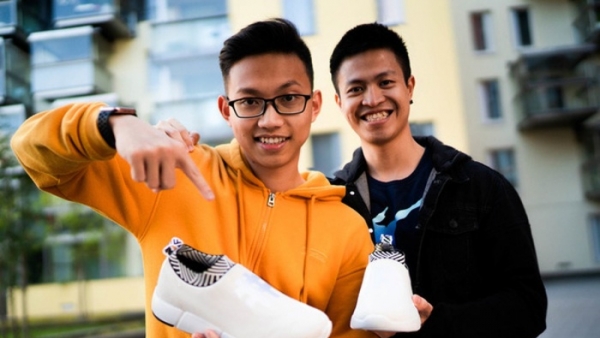 Hai chàng trai làm giày từ bã cà phê, lọt top Forbes 30 Under 30