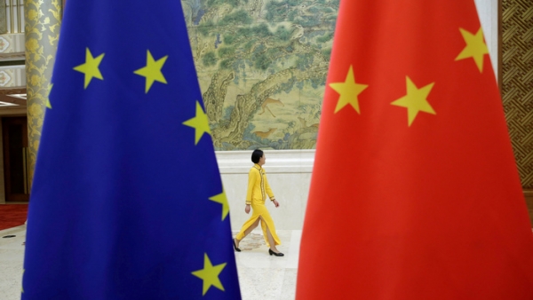 Mỹ mất vị trí đối tác thương mại lớn nhất của EU vào tay Trung Quốc