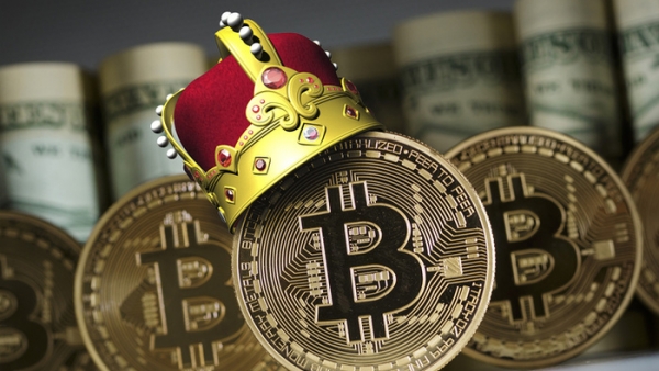 Giá Bitcoin lập đỉnh mới trên 56.000 USD, vốn hóa vượt 1.000 tỷ USD