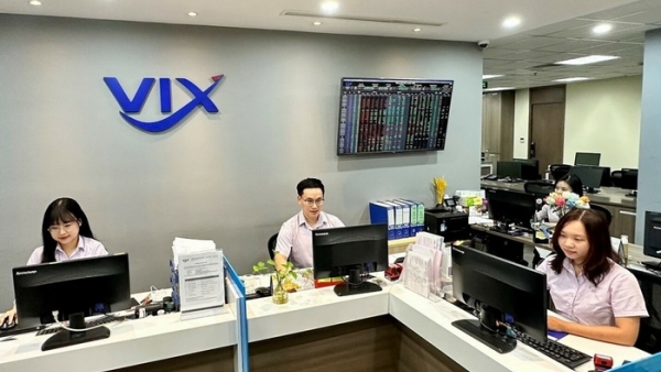 Người nhà Chủ tịch Nguyễn Thị Tuyết bán sạch 135 triệu cổ phiếu VIX