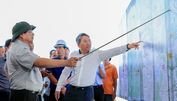 Thủ tướng thị sát cao tốc 22.000 tỷ: Tập đoàn Sơn Hải hứa rút ngắn tiến độ 6 tháng