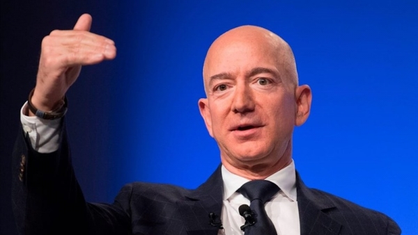 Một ngày của tỷ phú Jeff Bezos: Ngủ đủ 8 tiếng, thích ăn vặt ven đường