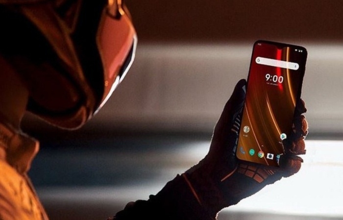 OnePlus 'kết hợp' với hãng xe McLaren sản xuất điện thoại