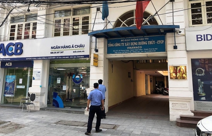 VINAWACO 'xẻ thịt' trụ sở 40 Phùng Hưng cho nhiều ngân hàng thuê