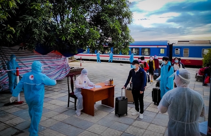 Đường sắt bố trí 2 đoàn tàu chuyên biệt chở người dân từ Tp. HCM về Huế, Quảng Trị