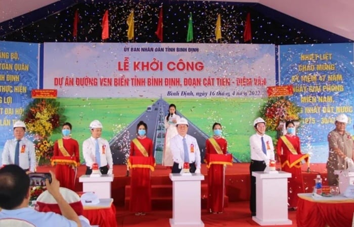 Bình Định: Khởi công tuyến đường ven biển Cát Tiến - Diêm Vân hơn 2.600 tỷ