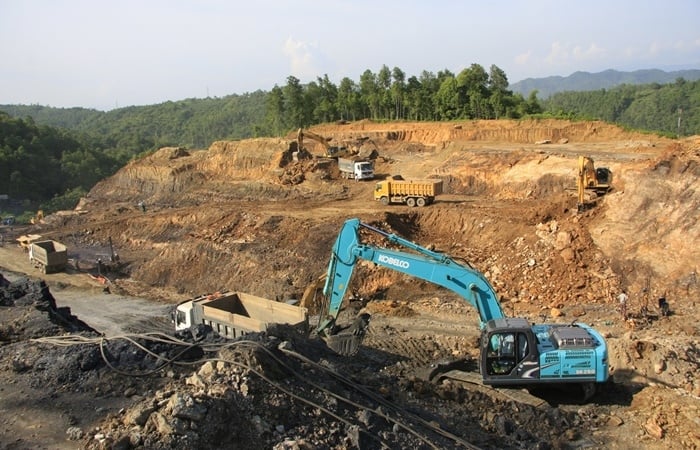 Chiêu 'rửa tiền' trong vụ khai thác trái phép quặng apatit ở Lào Cai