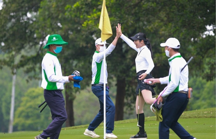 Lương cao, ngành golf Việt Nam vẫn thiếu nhân lực