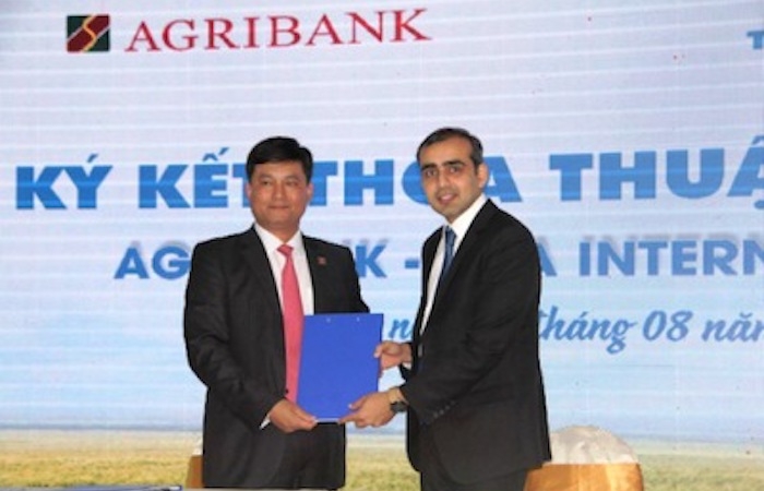 Agribank hỗ trợ tài chính giúp nông dân tiếp cận máy móc công nghệ cao
